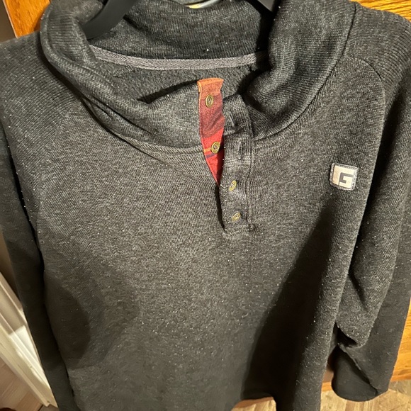 4 xl pull over - Picture 2 of 4
